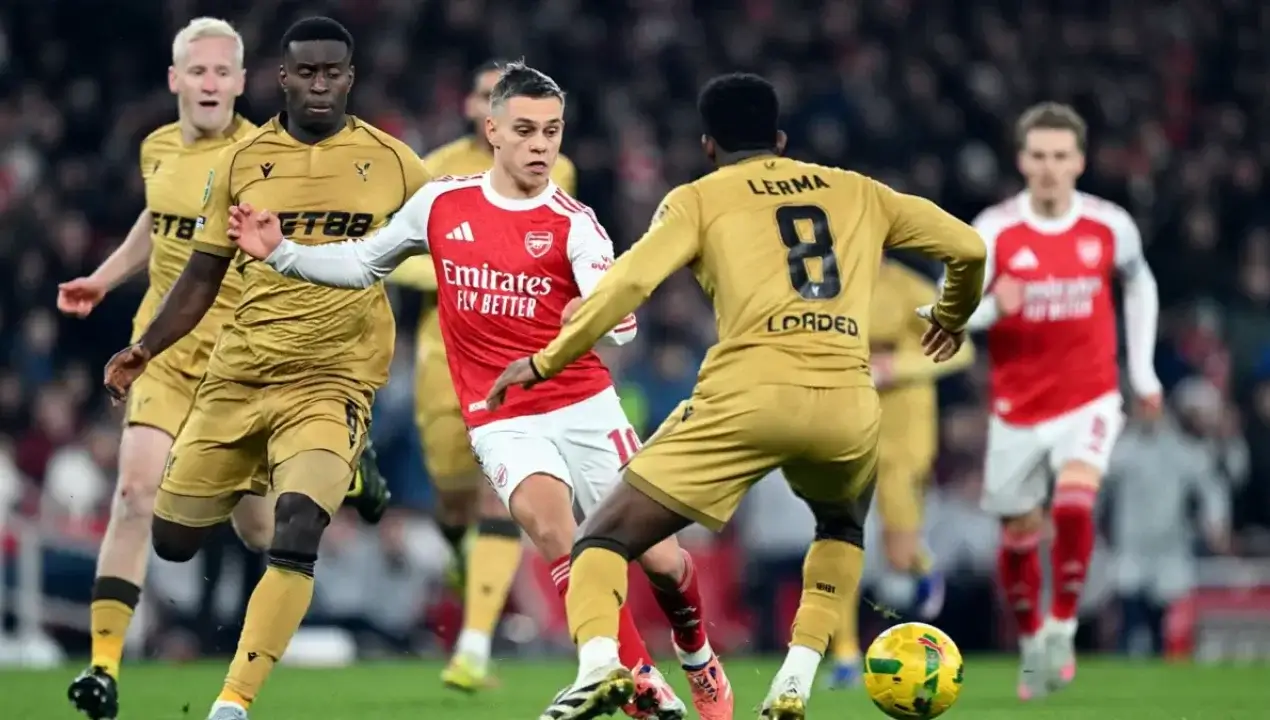 "Арсенал" дербида пеналтилар орқали яримфиналга чиқди (видео)