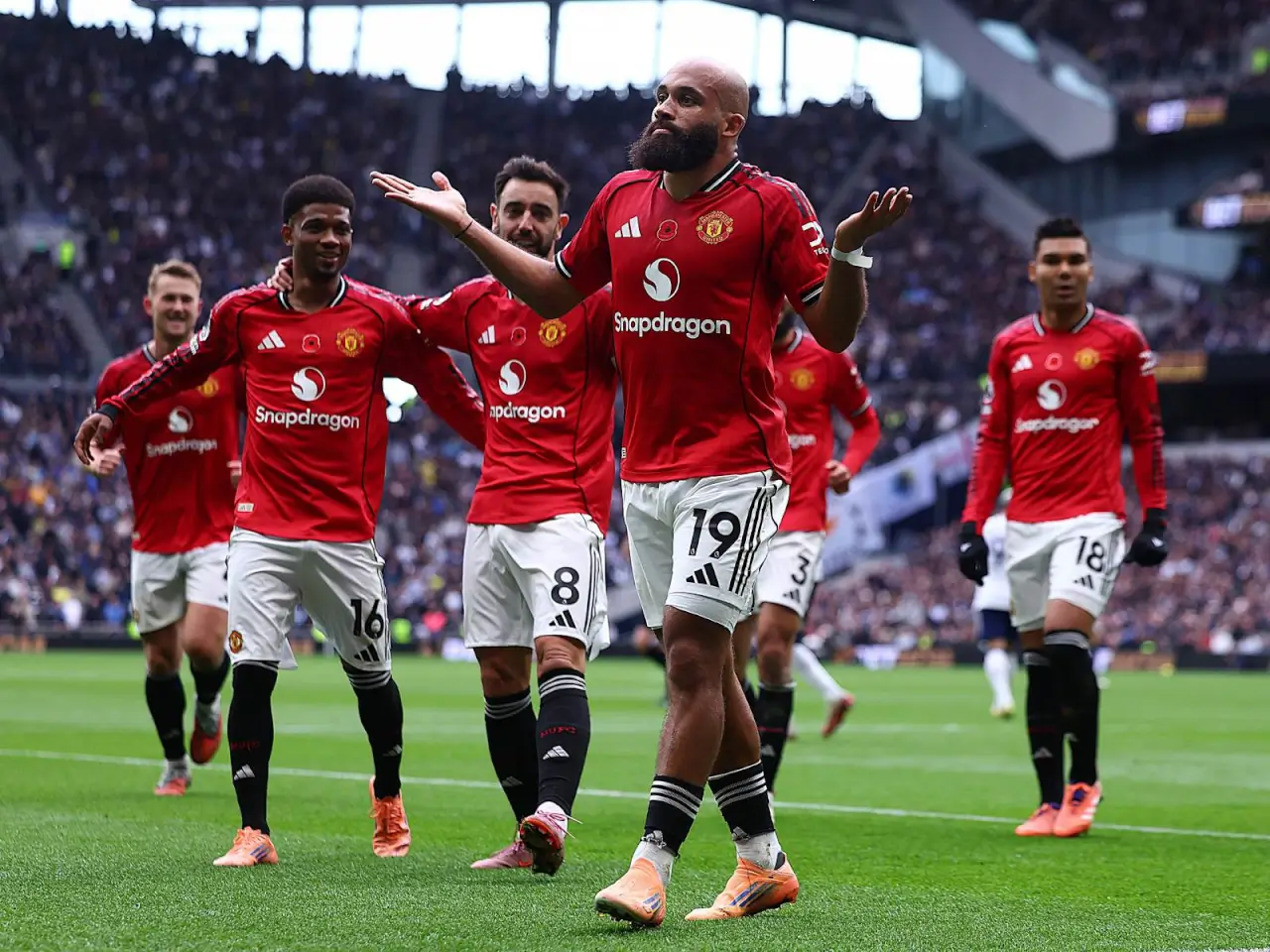 Lui Saa "Manchester Yunayted"ga Rodjersni olishni tavsiya qildi