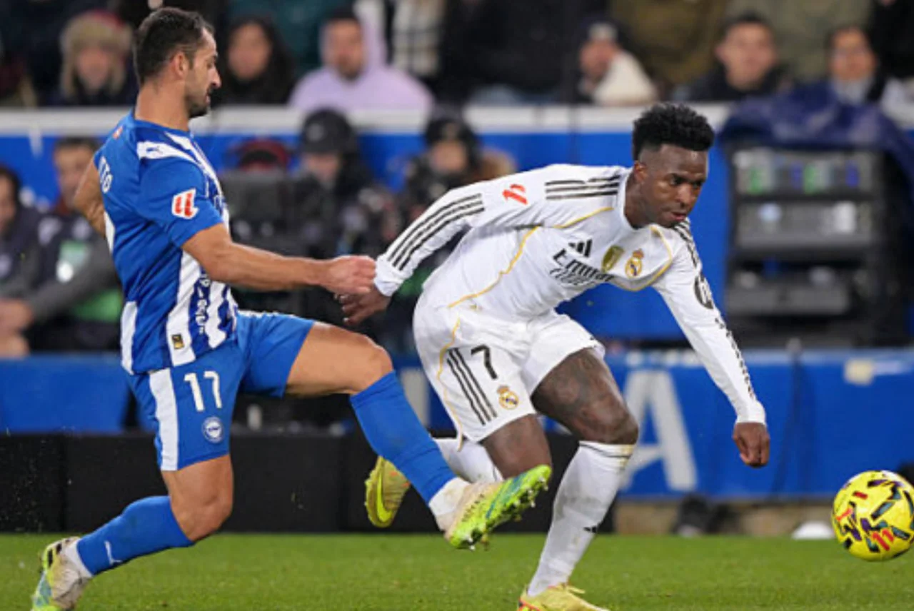 "Alaves" teknik direktörü Vinicius olayı eleştirdi, tartışma büyüdü