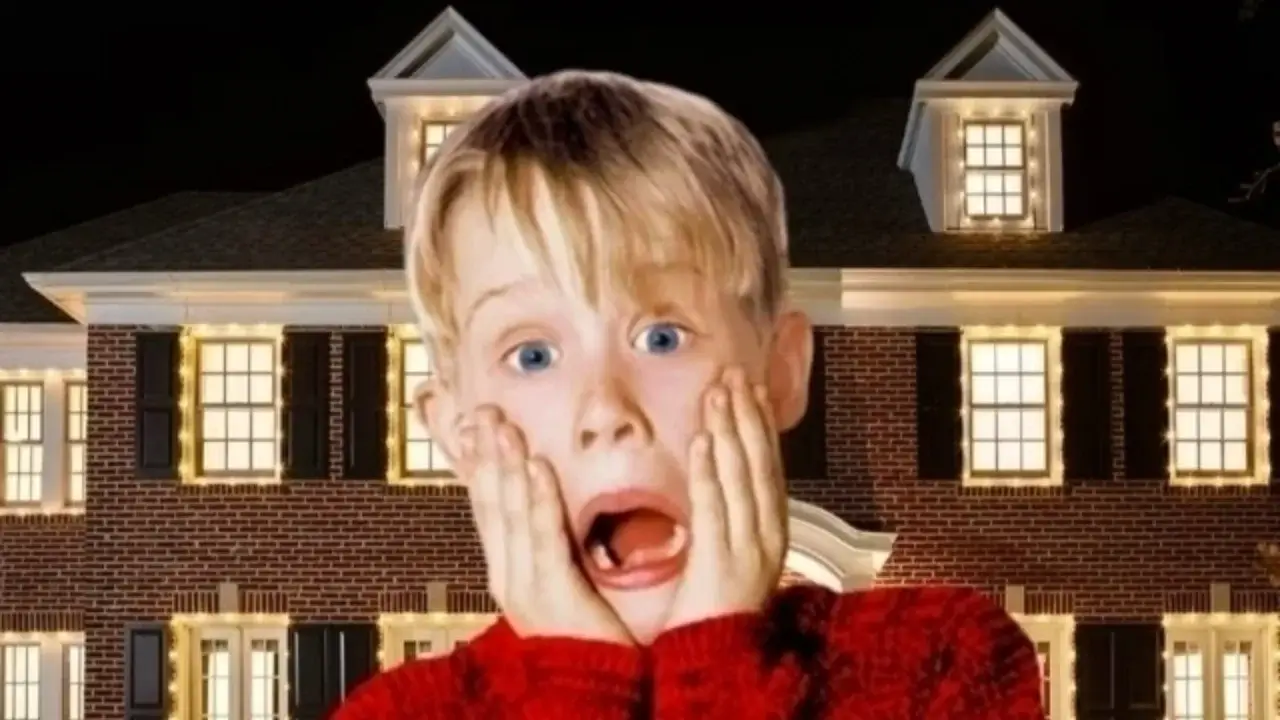 Disney+ Кевин уйини улкан ширин печеньедан қурди