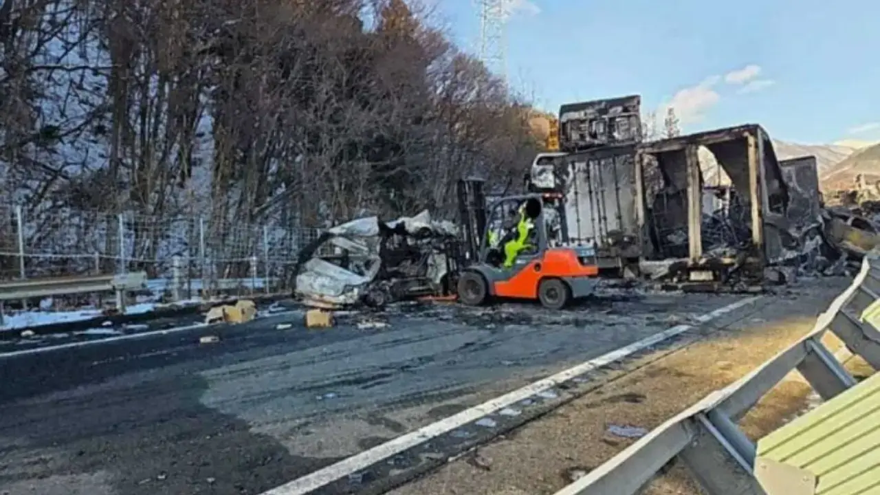 In Japan, the highway, where 67 cars collided, reopened in 1.5 days
