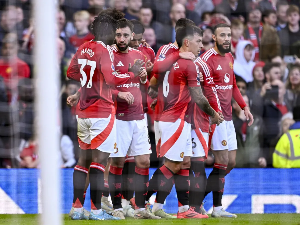 Бывший футболист Манчестер Юнайтед Гари Невилл критикует выступление команды