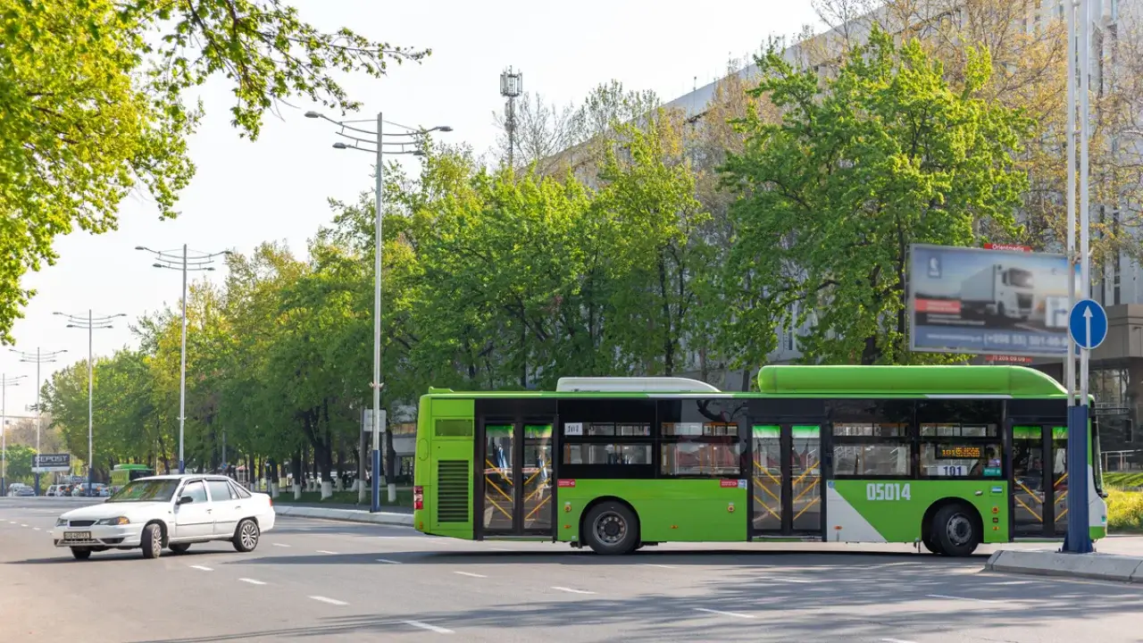 Buses and ambulances will be equipped with alarm buttons