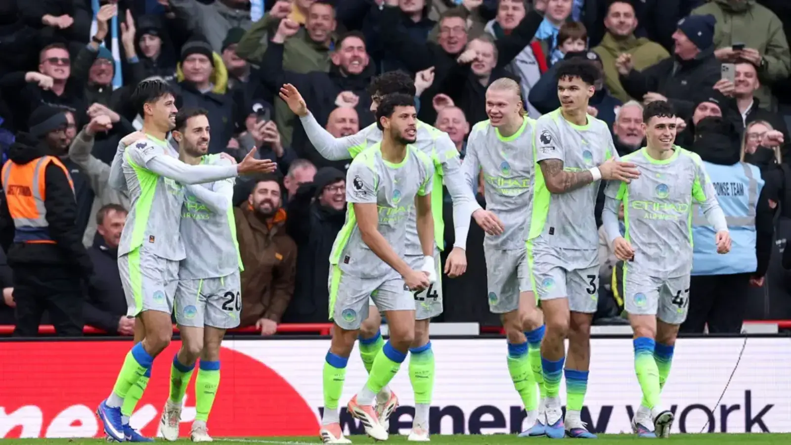 «Манчестер Сити» победил в гостях и вышел в лидеры