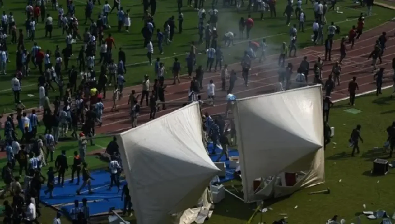 Беспорядки на стадионе во время визита Месси в Калькутту