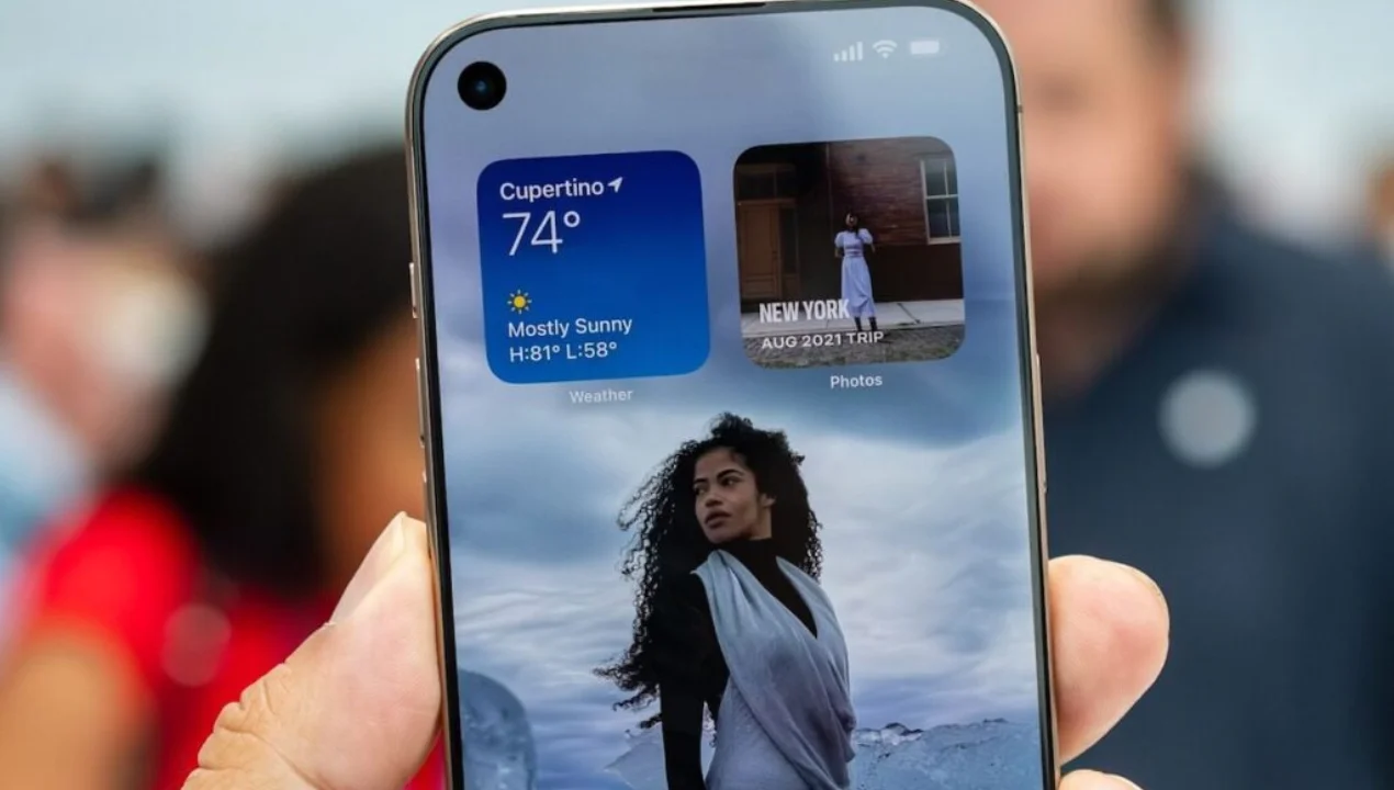 iPhone 18 Pro old dizayni Dynamic Island’dan voz kechadi