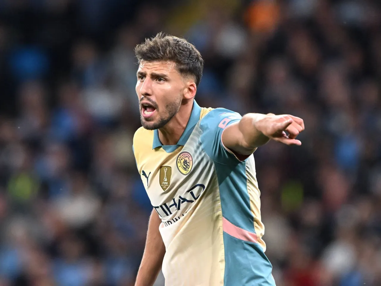 Ruben Dias, Erling Haaland'ı takım lideri olarak nitelendirdi