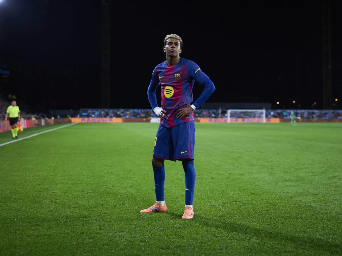 Lamin Yamal'ın babası tribünü terk etti