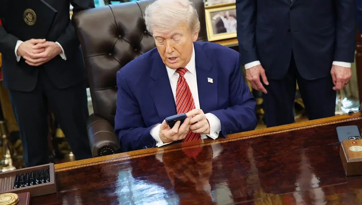 Tramp Truth Social tarmog‘ida 5 soatda 160 dan ortiq post joyladi