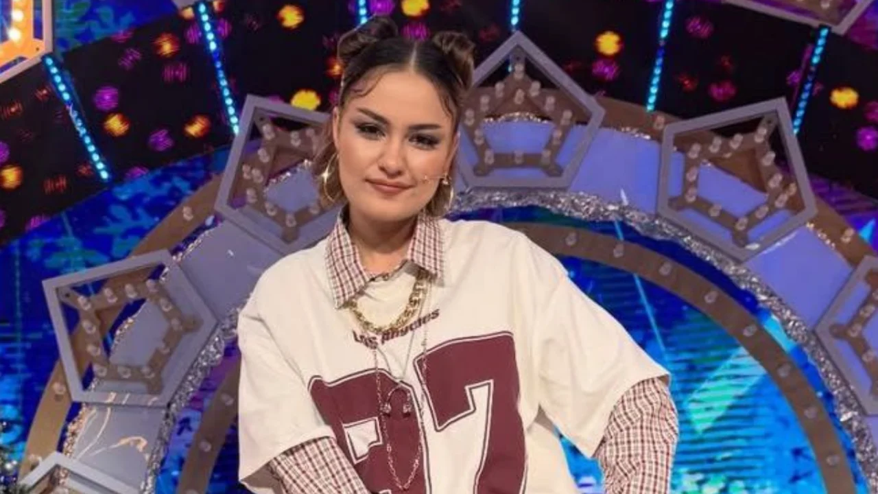 Who is the most legendary footballer for Iymona G‘ayratova?