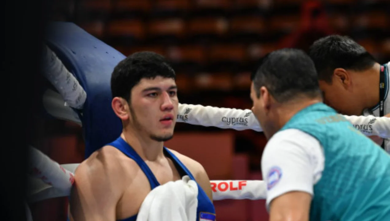 Akmaljon Isroilov qozog‘istonlik raqibini ikki bor nokdaunga tushirdi