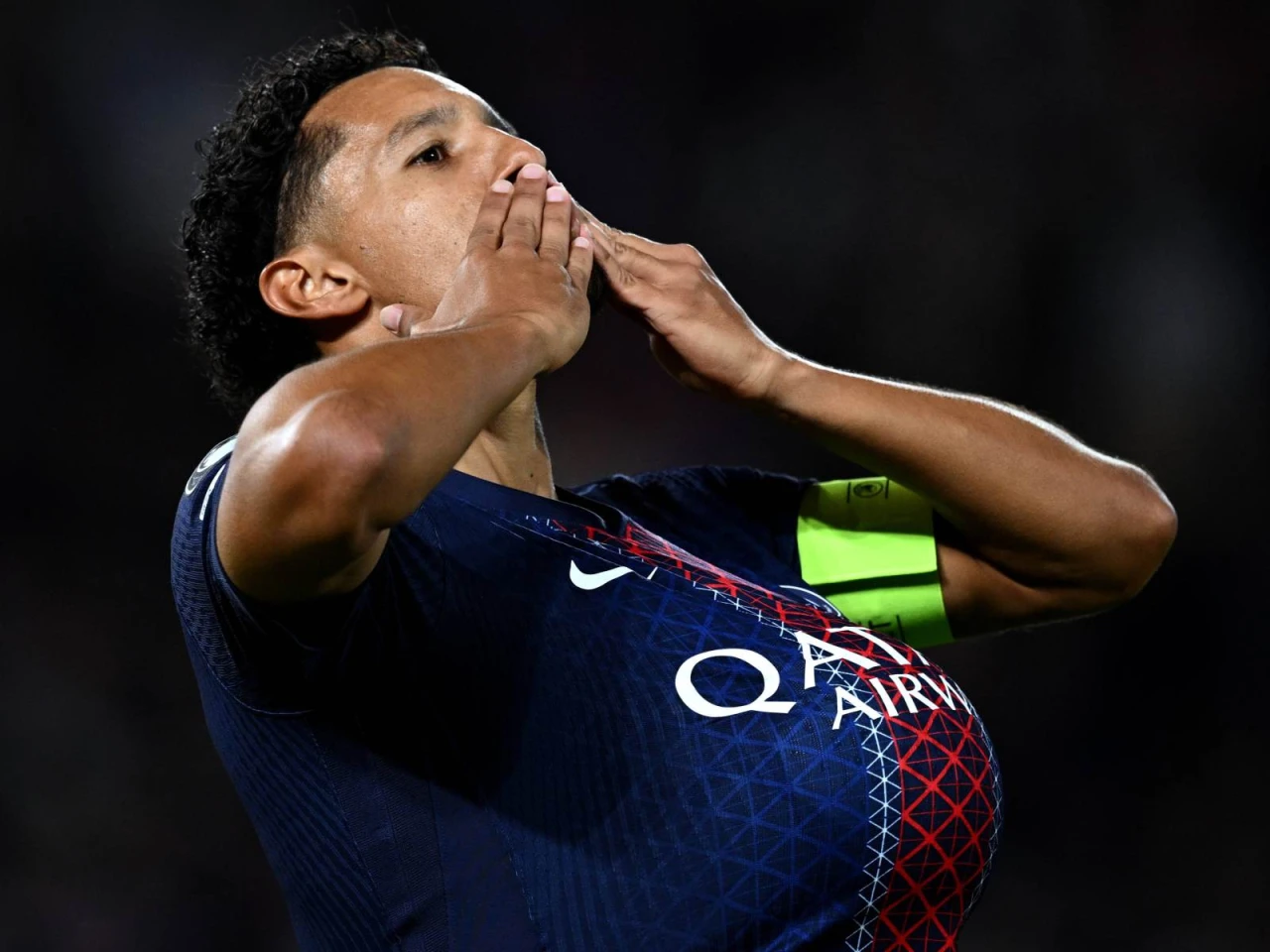 Markinyos Fransiya fuqaroligini olishni istamoqda