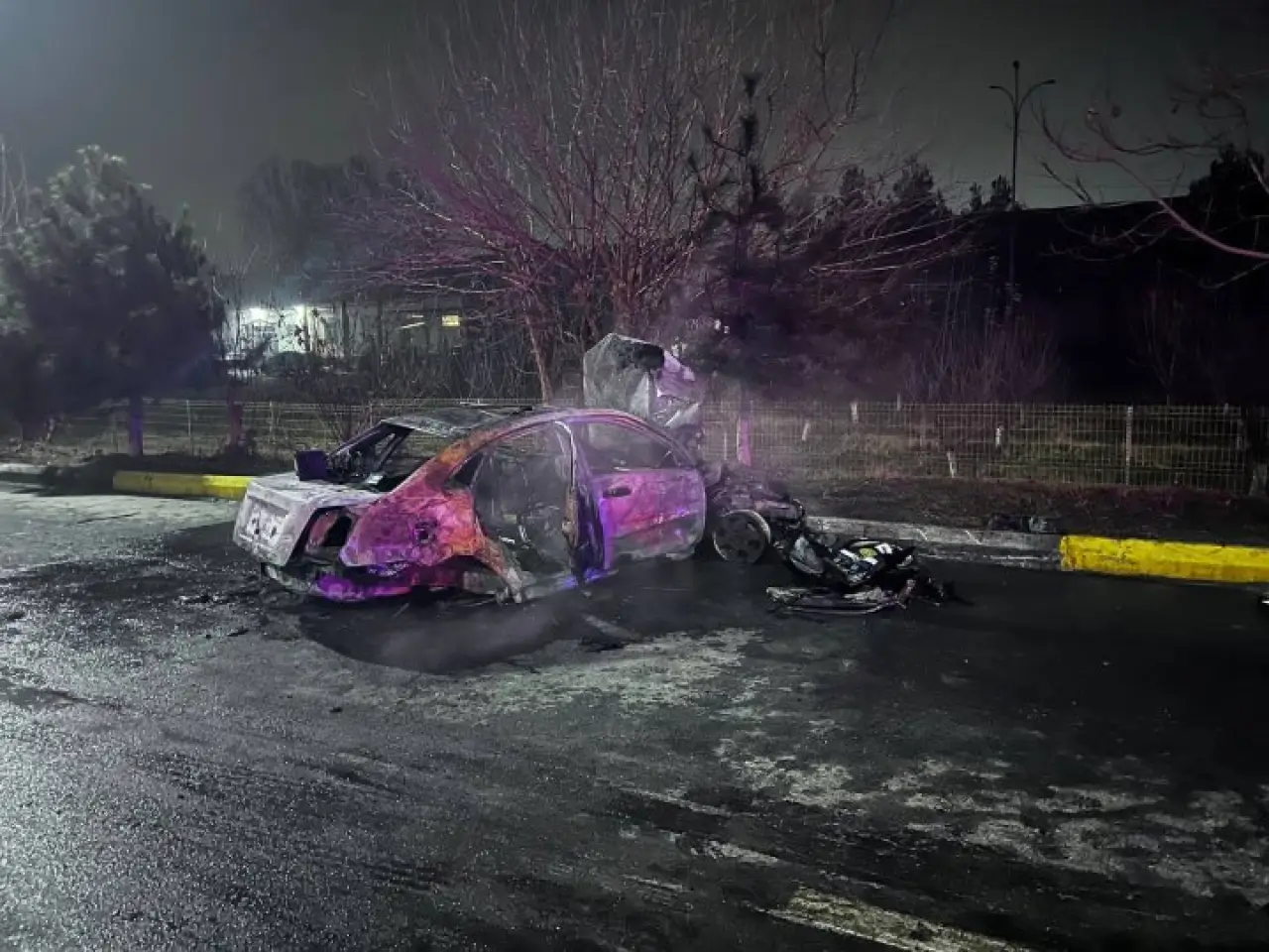 Андижонда Lacetti ҳайдовчиси бошқарувни йўқотди