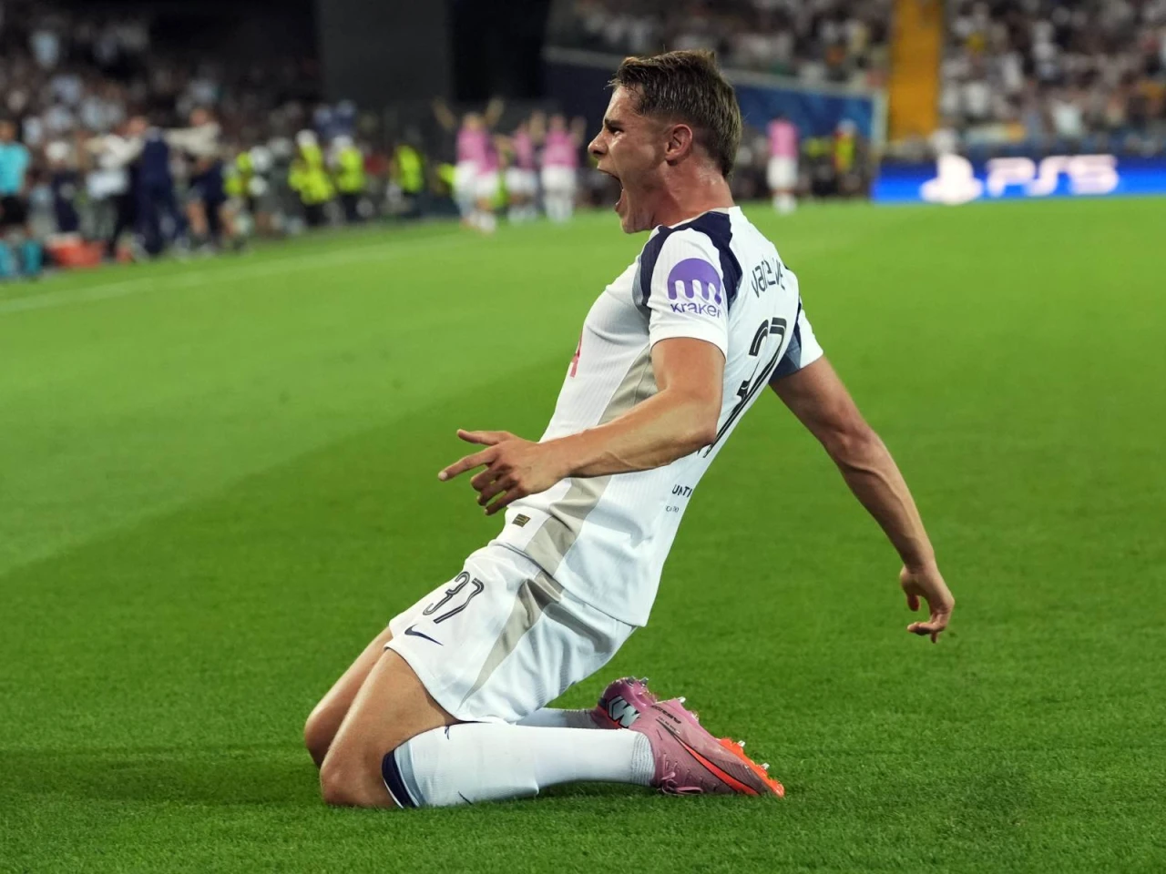 Van de Ven Tottenhemning asosiy muammosini ochiq aytdi