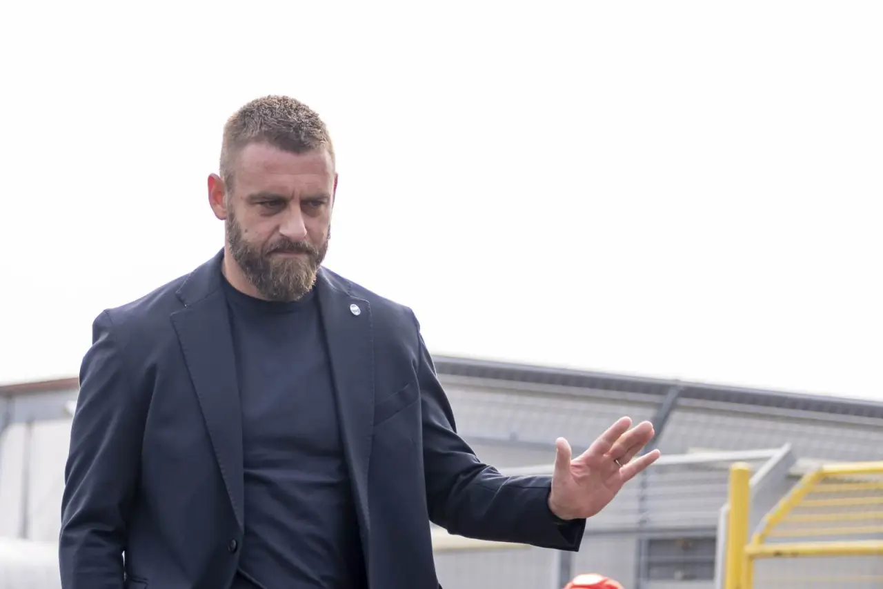 Де Росси “Рома” билан ўйиндан норози бўлганини айтди