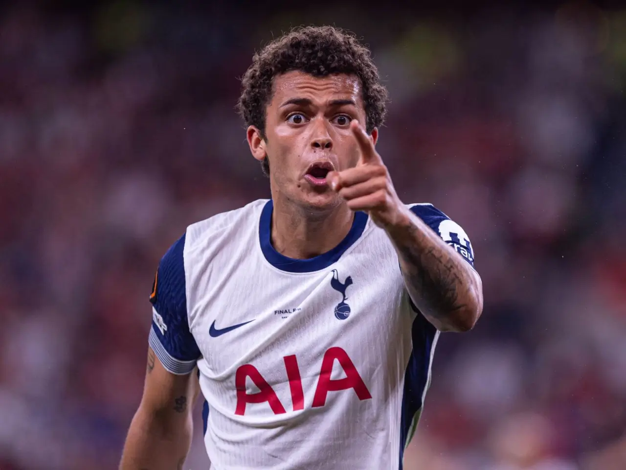 «Тоттенҳэм» Бреннан Жонсонни «Кристал Пэлас»га сотишга келишди