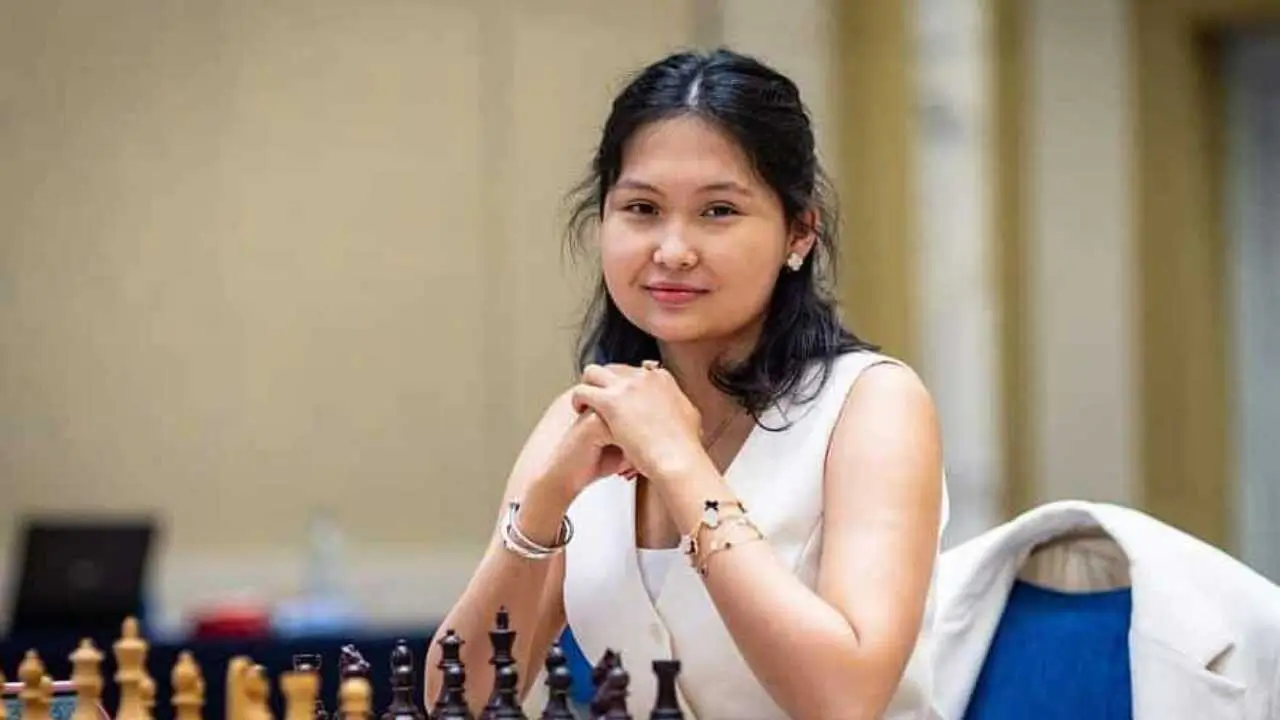 Bibisara Asaubaeva wins World Blitz Championship in Doha'yicha jahon chempioni bo'ldi