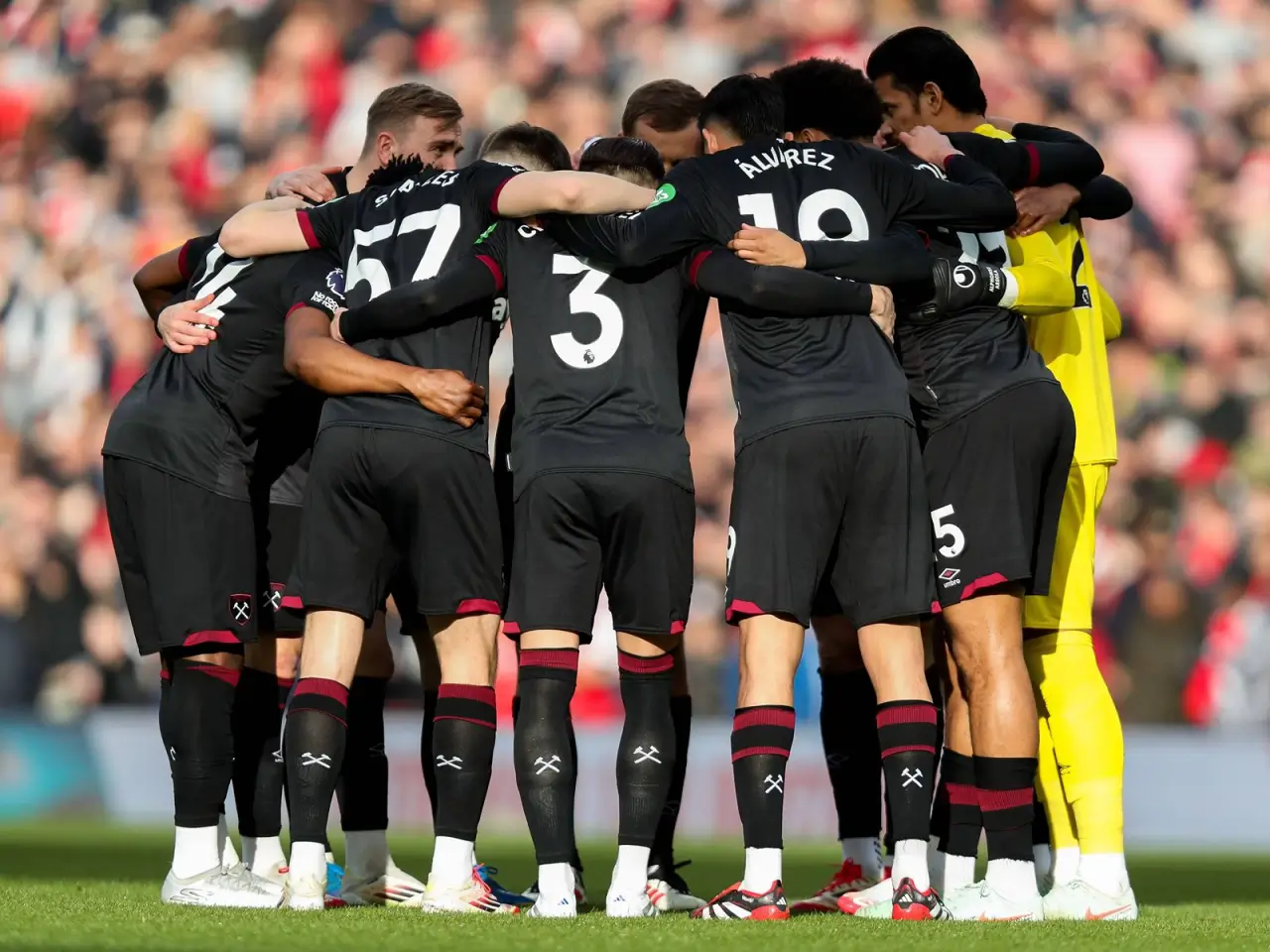 «Вест Ҳем» Йорген Странд Ларсен трансферини кўриб чиқмоқда