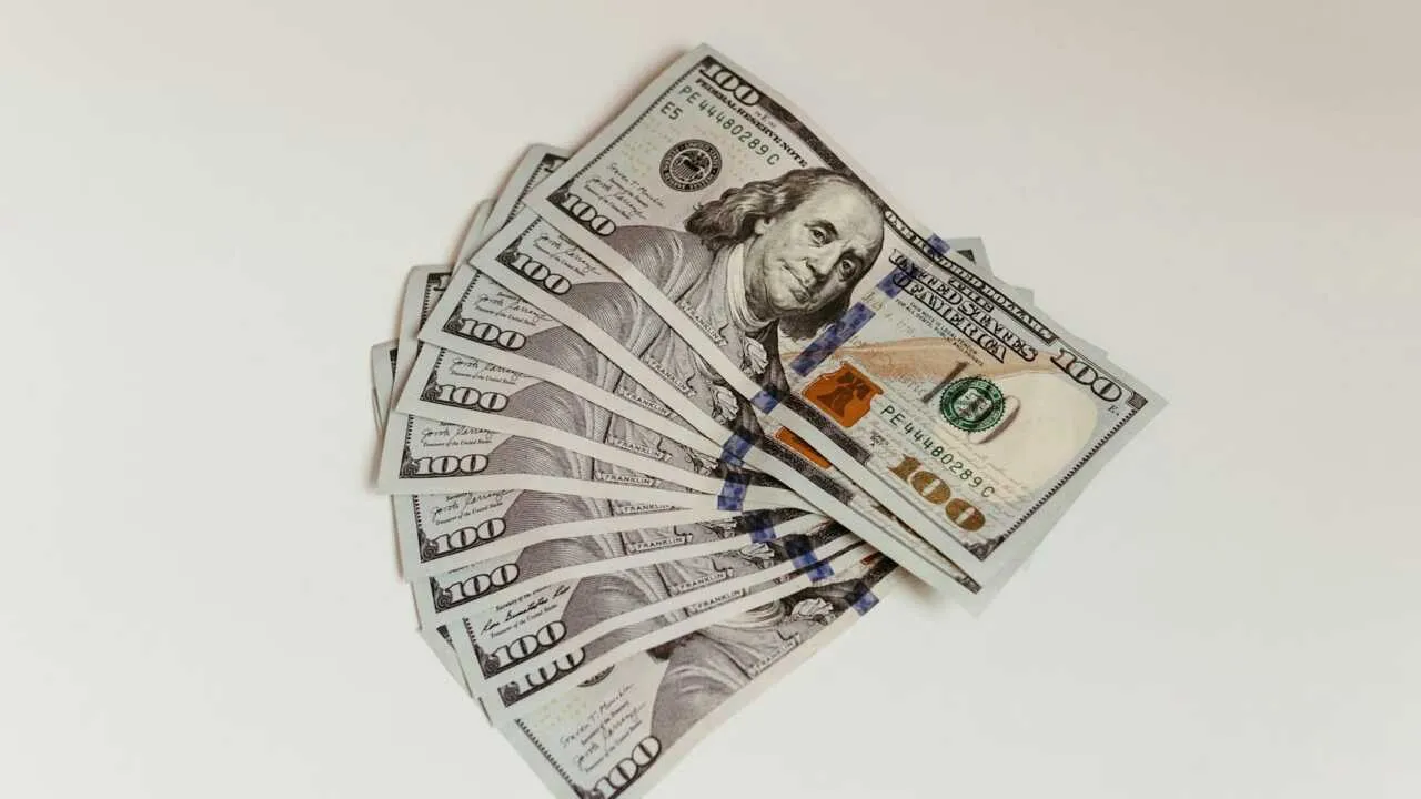 US dollar exchange rate exceeds 12,000 soums