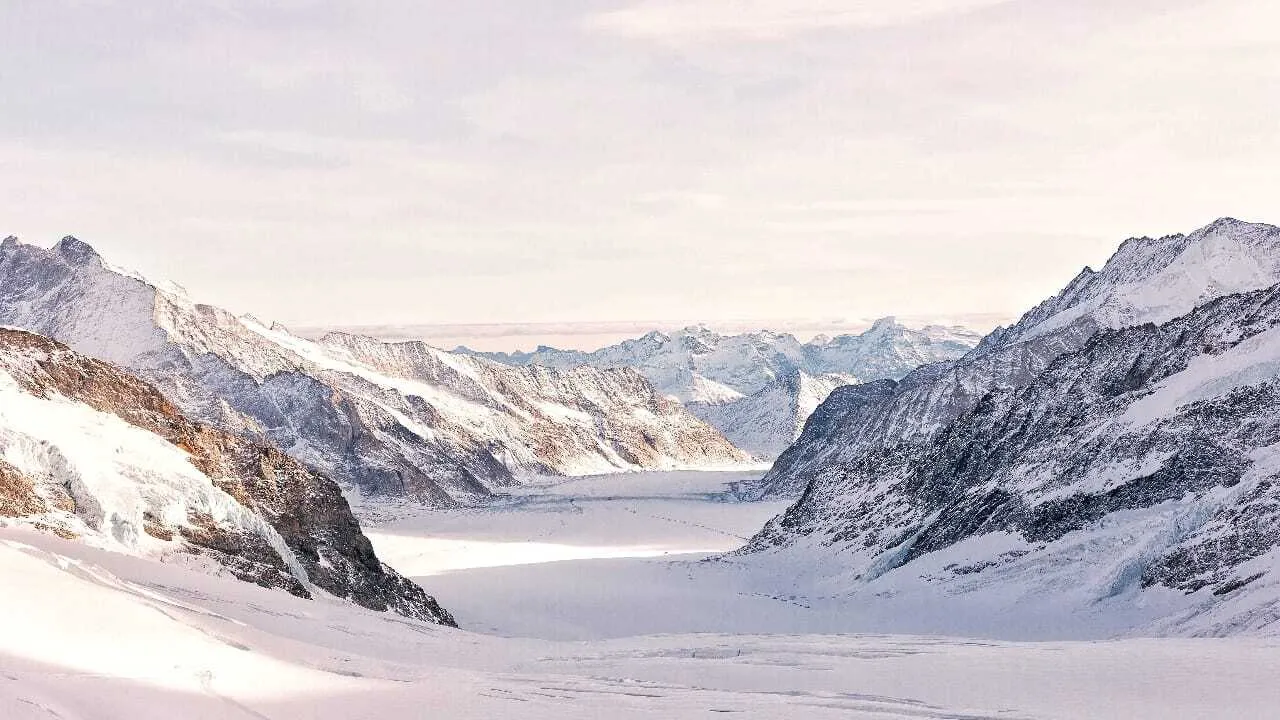Снегопад на перевале Камчик