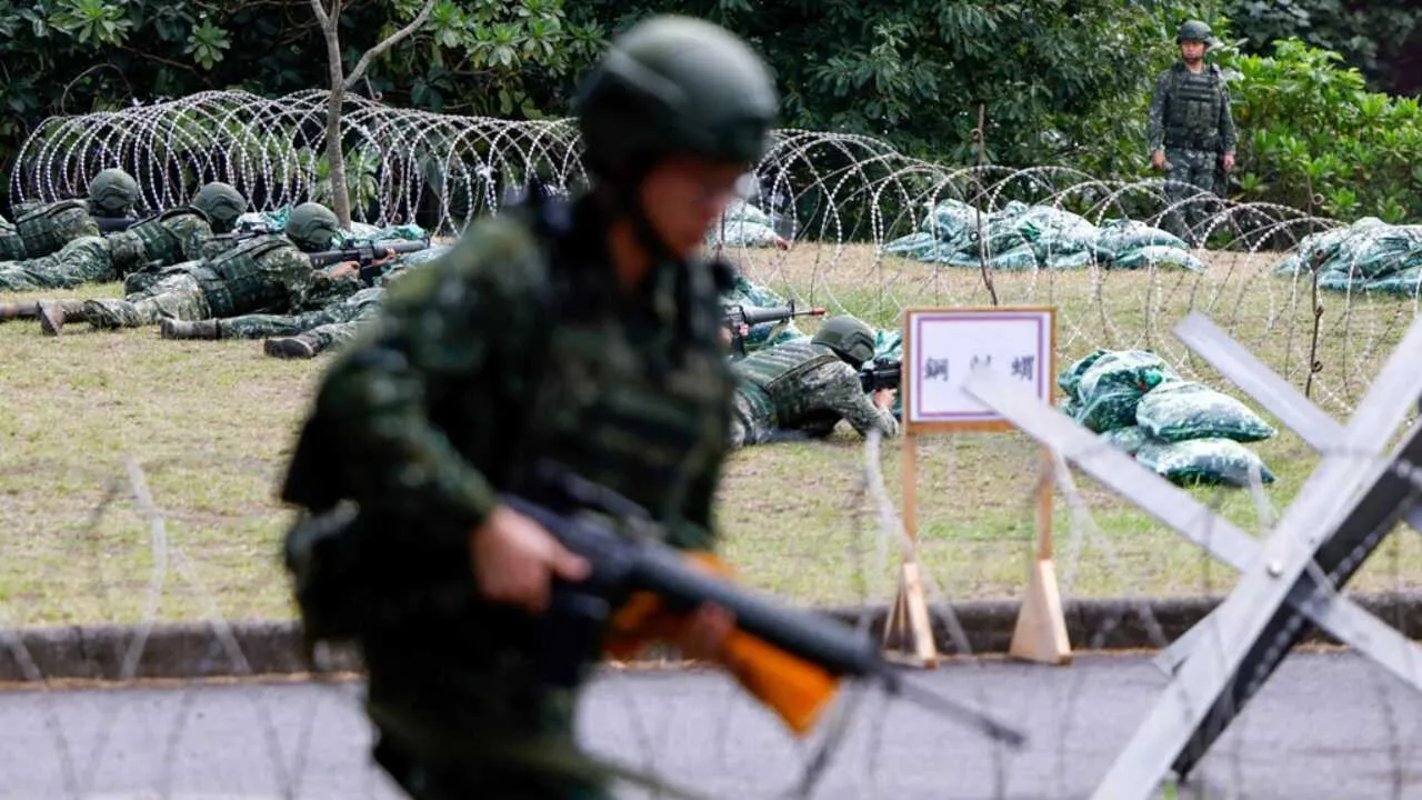 США продадут Тайваню оружие на 11,1 миллиарда долларов США