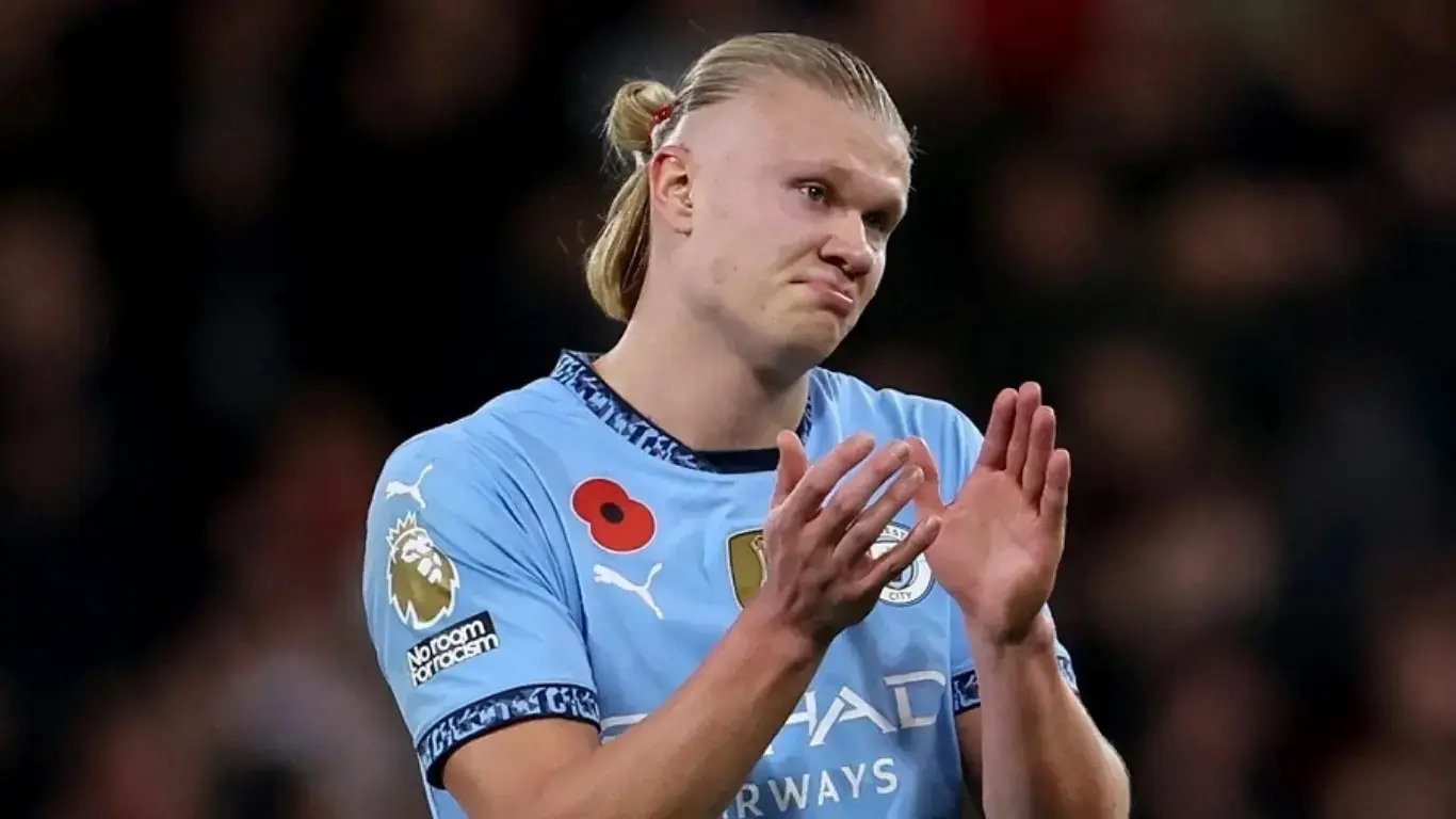 Холанд Сарукянга автографли совға йўллади (расм)