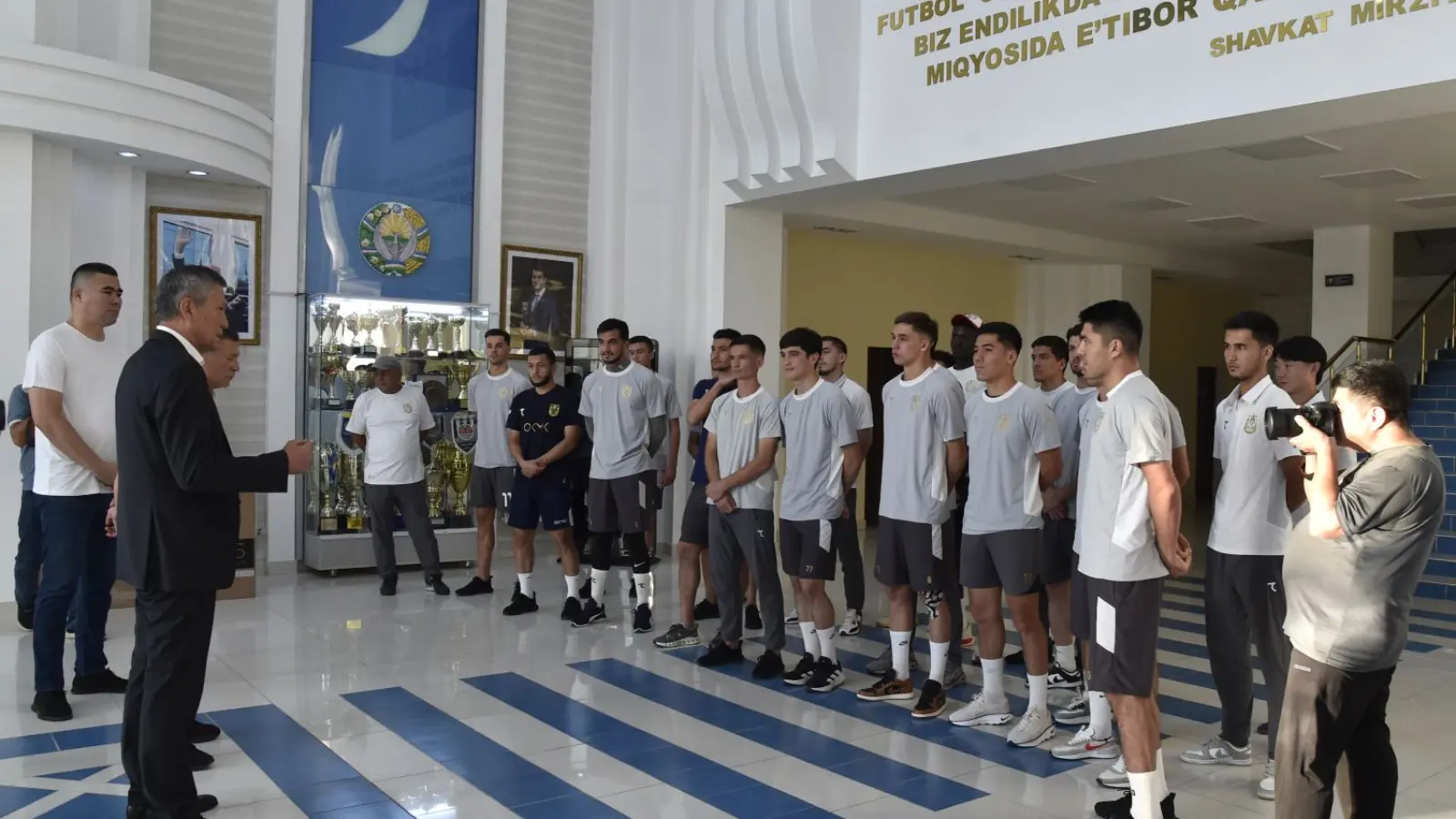 АГМК отправился на сборы в Абу-Даби для подготовки к сезону 2026 года