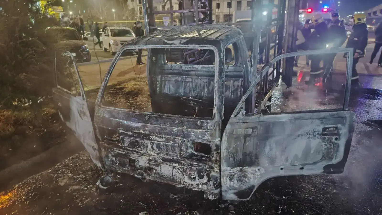 Янгиҳаёт туманида автомобил бутунлай ёниб кетди