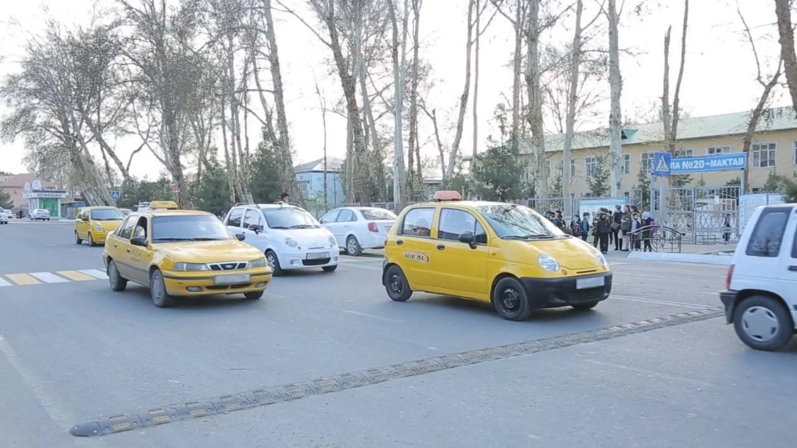 Өзбекстан қалаларында 15 жылдан ескі таксилерге шектеу қойылуы мүмкін