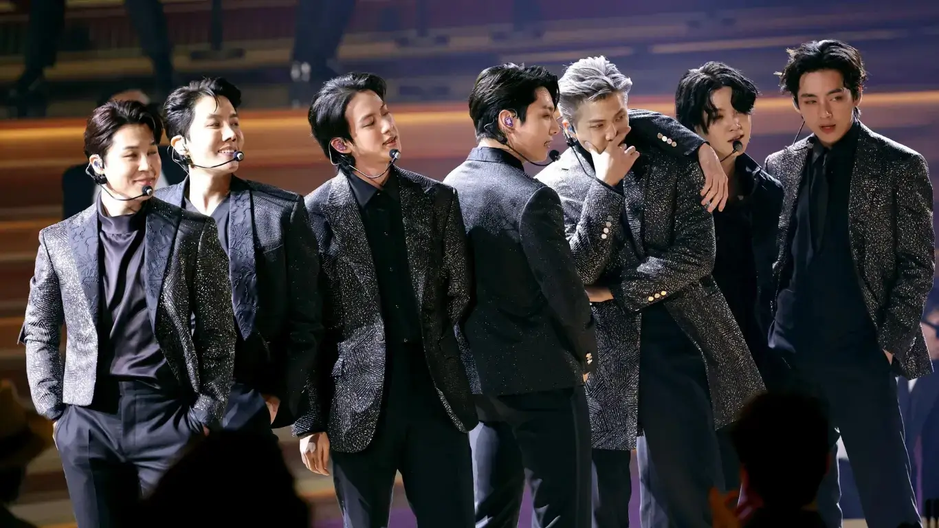 BTS тўрт йил ичида биринчи марта янги альбомини тақдим этади