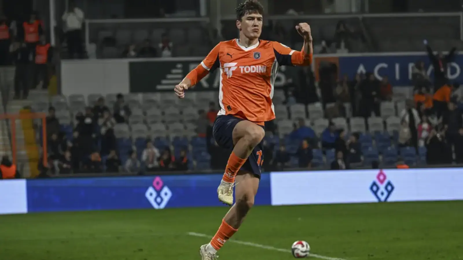 Элдор Шомуродов гол урган ўйинда «Башакшеҳир» ғалаба қозонди (видео)