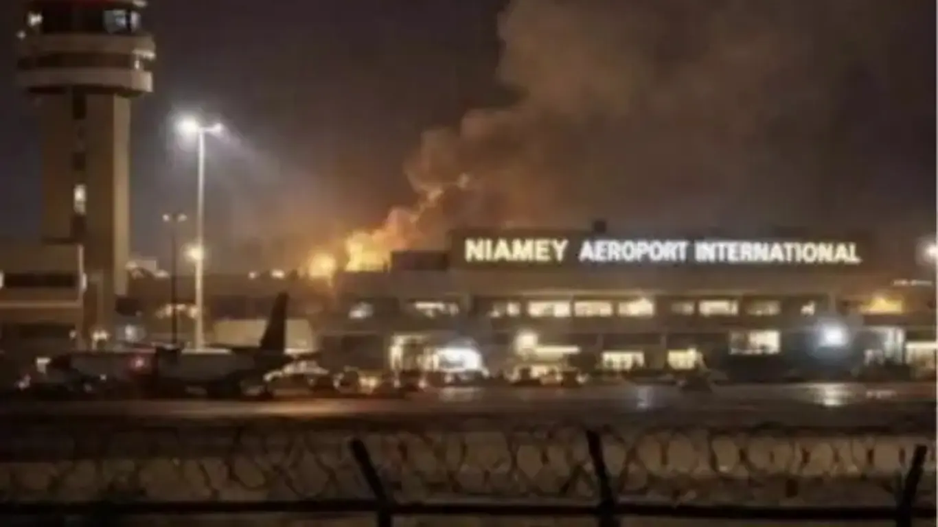 Armed attack on international airport in Niamey