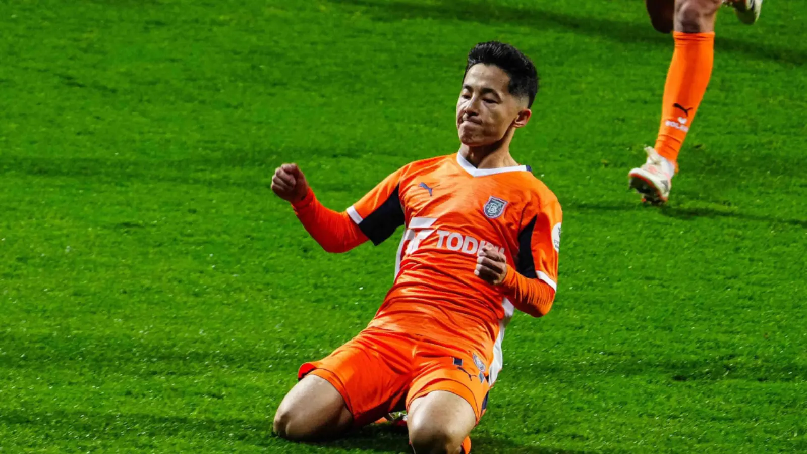 Файзуллаев гол урган ўйинда “Башакшеҳир” дуранг натижа қайд этди