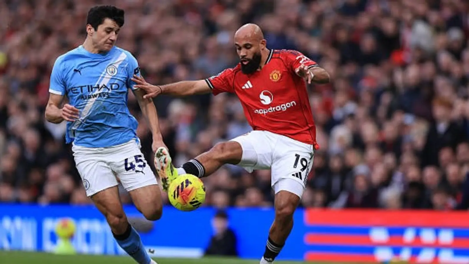 Экспертлар: Манчестер дербисида ягона ёруғ нуқта — Абдуқодир Ҳусанов!