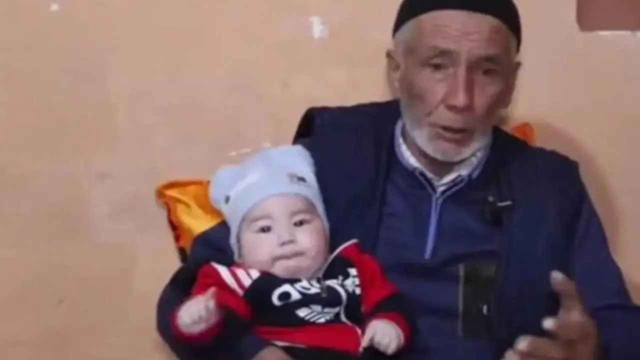 45 yıl beklenen mutluluk: 70 yaşındaki ihtiyar, 7 kızdan sonra oğul sahibi oldu