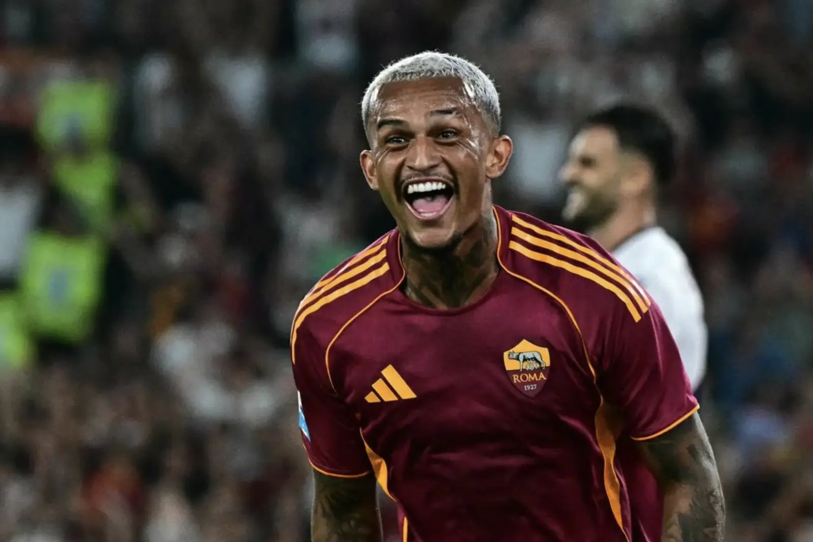 «Манчестер Сити» Уэсли Франсани «Рома»дан сотиб олиши маълум бўлди