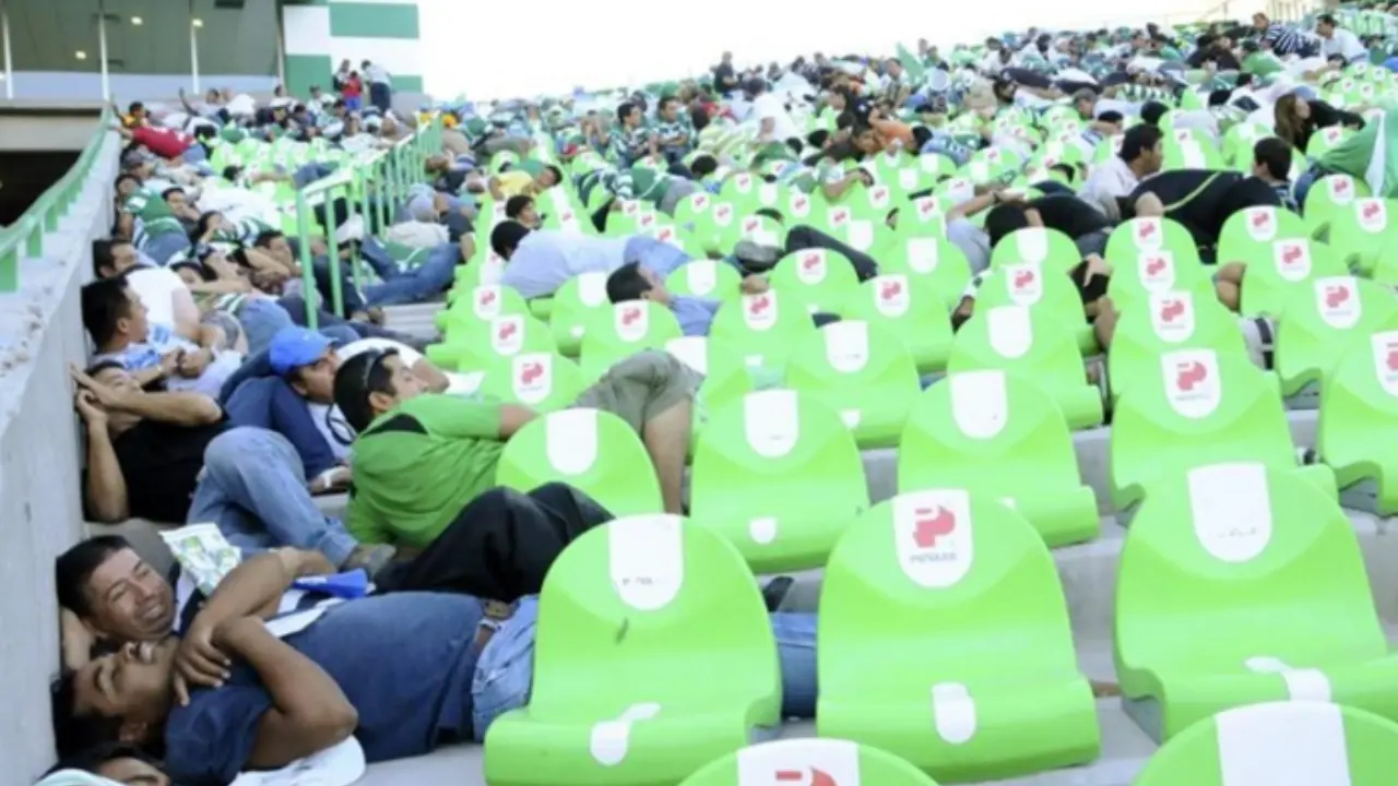 11 people died in a shooting on a football field in Mexico