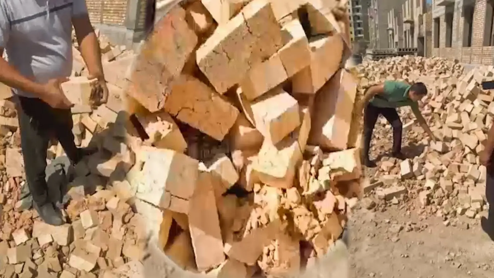 Bosh prokuratura qurilishdagi qoidabuzarliklar sabab 115 uyni buzish tashabbusini bildirdi