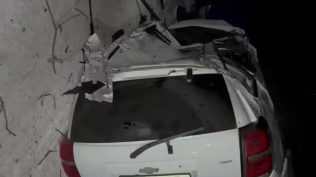 Фарғонада тунда музли тоғ йўлида «Каптива» қулаб тушди