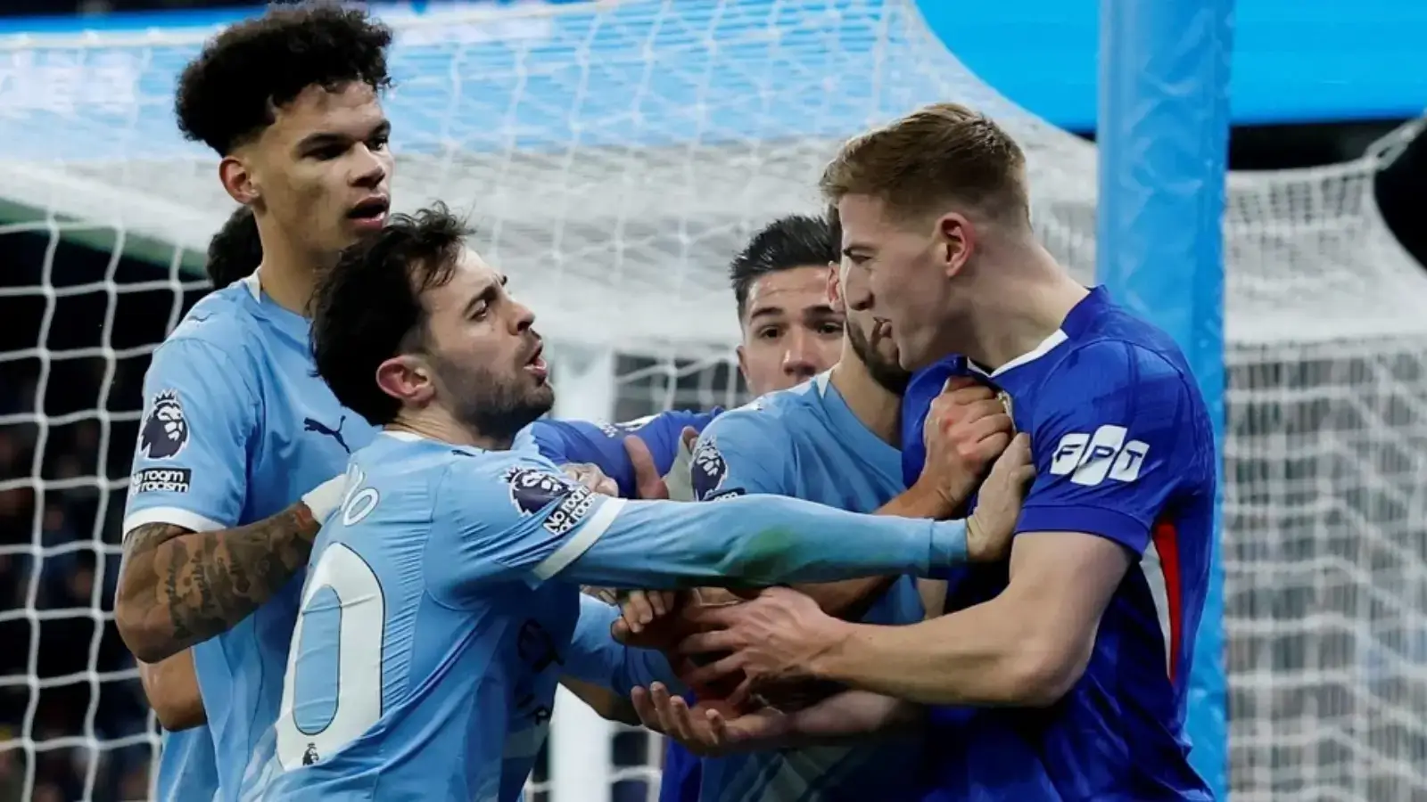 «Сити» – «Челси» баҳсида катта “портлаш”: Ҳусанов эпизоди муҳокамада