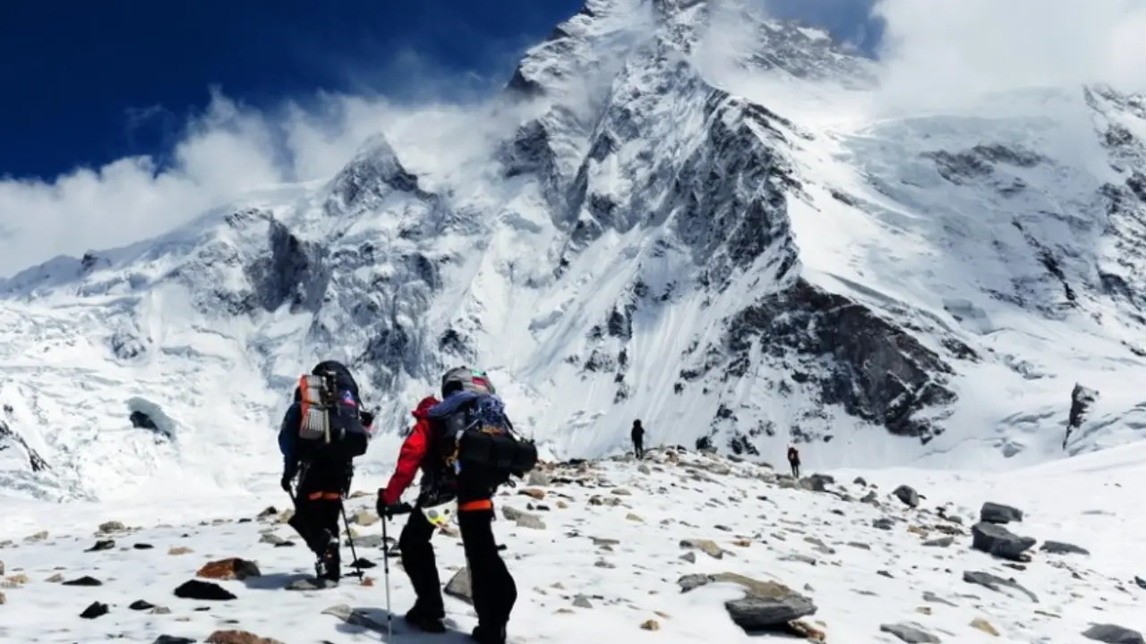 Австрияда екі көшкін: бес шаңғышы неге қаза тапты?