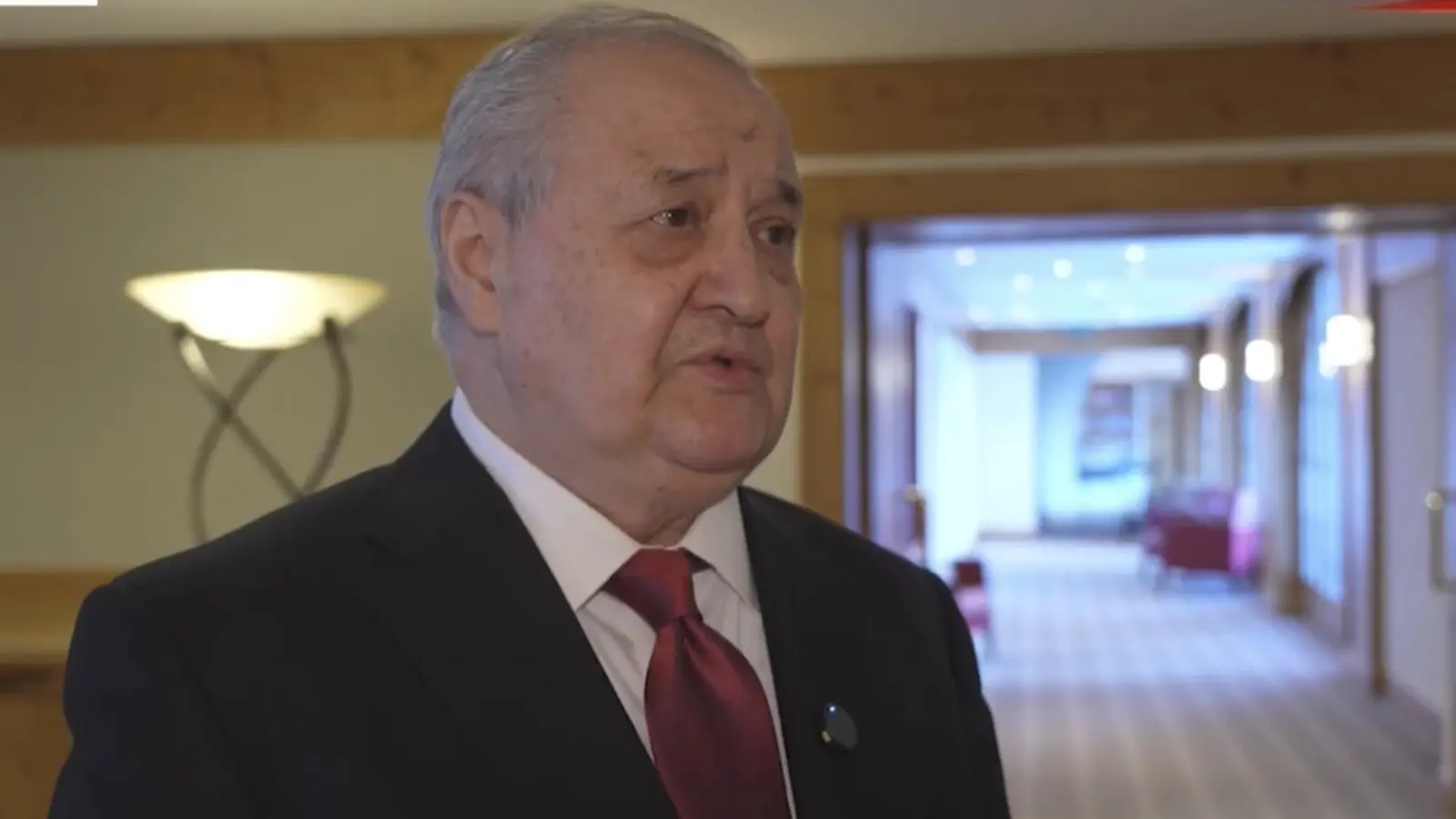 Komilov tushuntirdi: O‘zbekiston "Tinchlik kengashi"ga nega qo‘shildi?