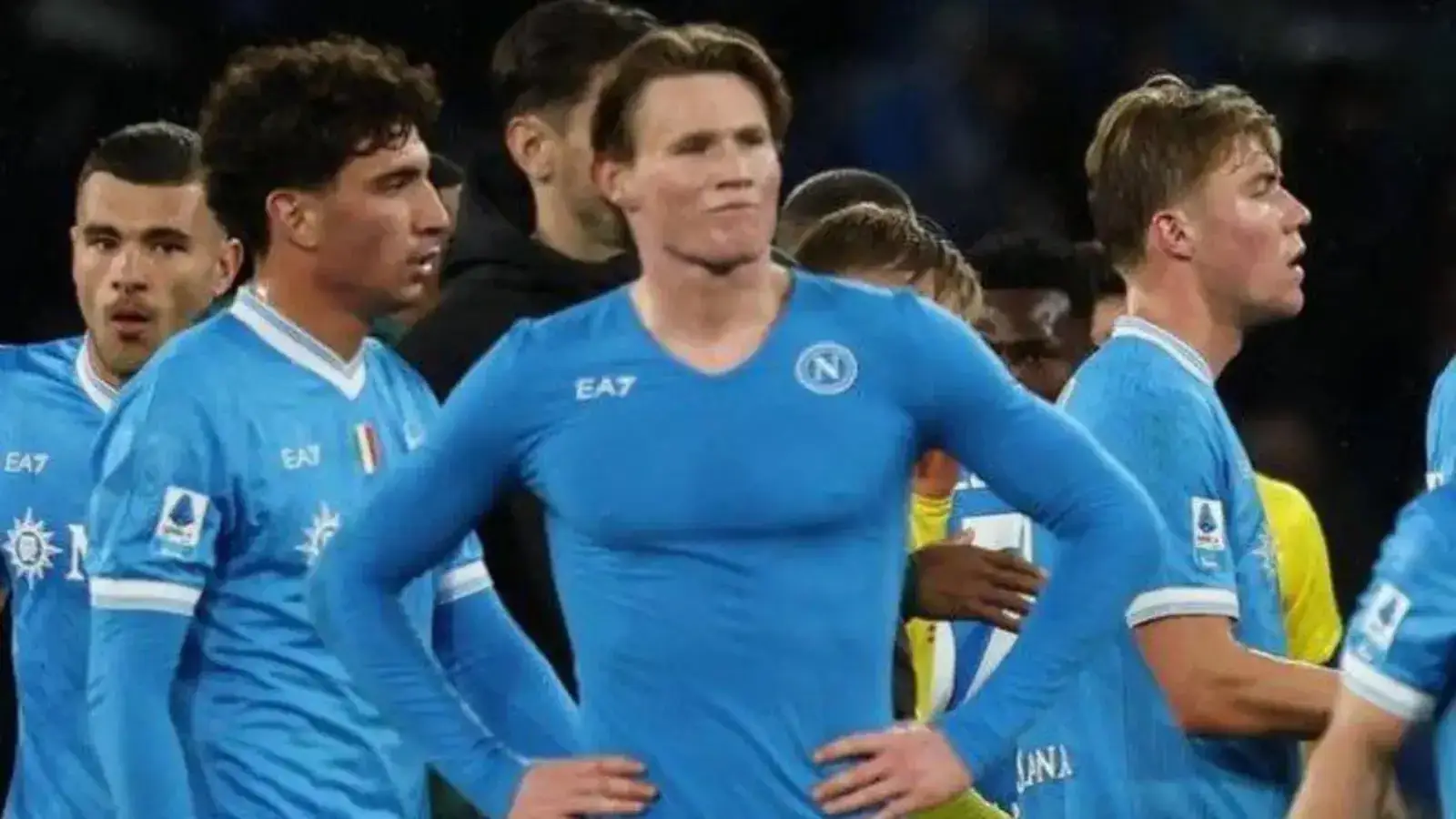 «Наполи»дан камбэк: сўнгги дақиқаларда мағлубиятдан қутулиб қолди