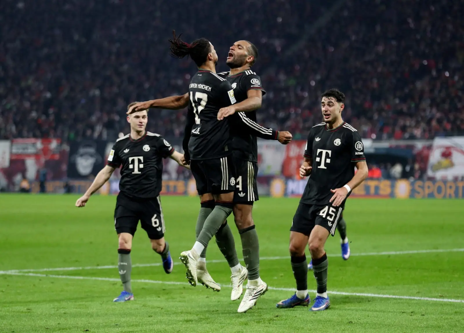 Bayern Münih Leipzig’de şov yaptı: 5-1’lik galibiyet (video)