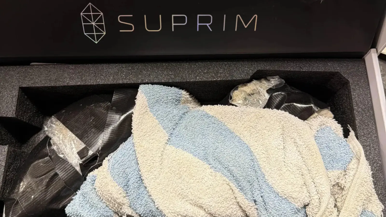 Amazon’dan 3000 dollarga RTX 5090 olgan mijoz tosh va sochiq qabul qilib oldi