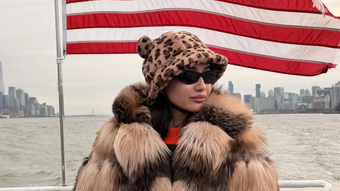 Aysanem Yusupova Yangi yilni AQSH safarida qarshi oldi (video)