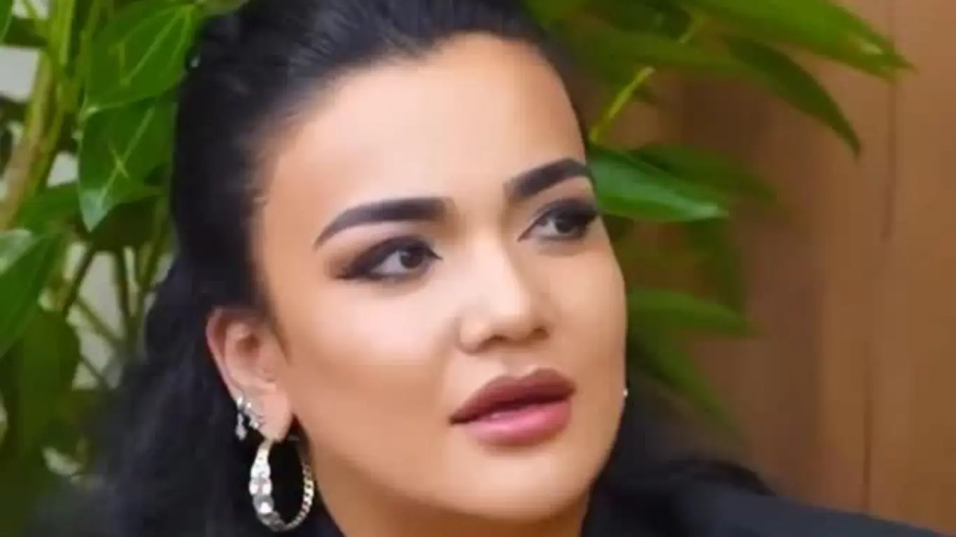 Рухшона со слезами обратилась к отцу: искреннее признание (видео)