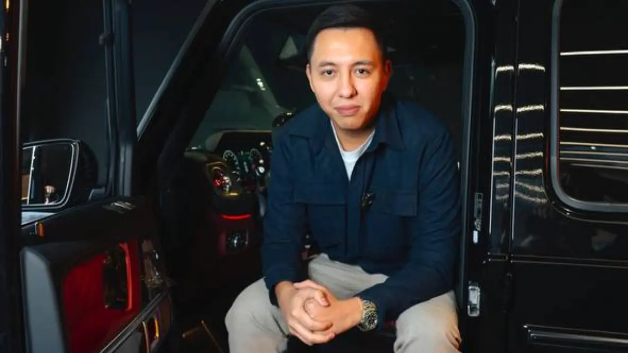 Миллиардерлардан интервью олиши билан танилган блогер Жаҳонгир Латипов "Гелик"ли бўлди