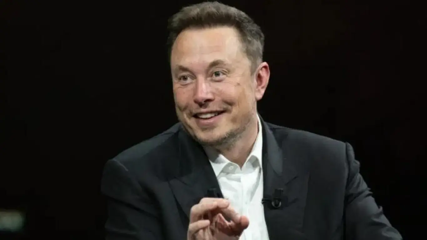 Илон Маск АҚШ компьютер тизимини қандай бузганини айтди