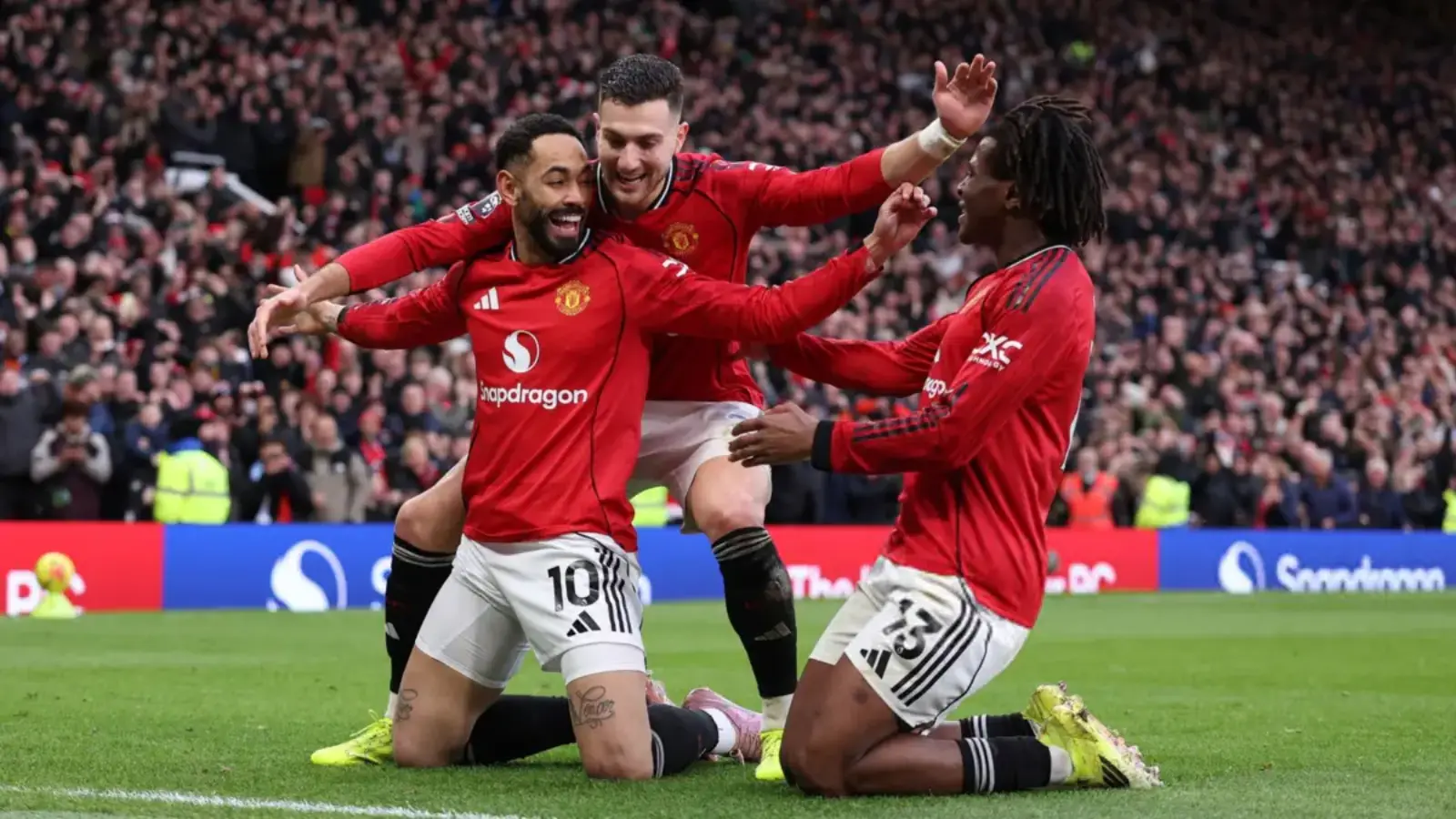 В манчестерском дерби победил «Юнайтед», Хусанов блеснул